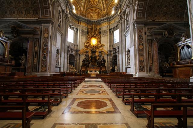 0664 Rome-Basiliek St Pieter.JPG